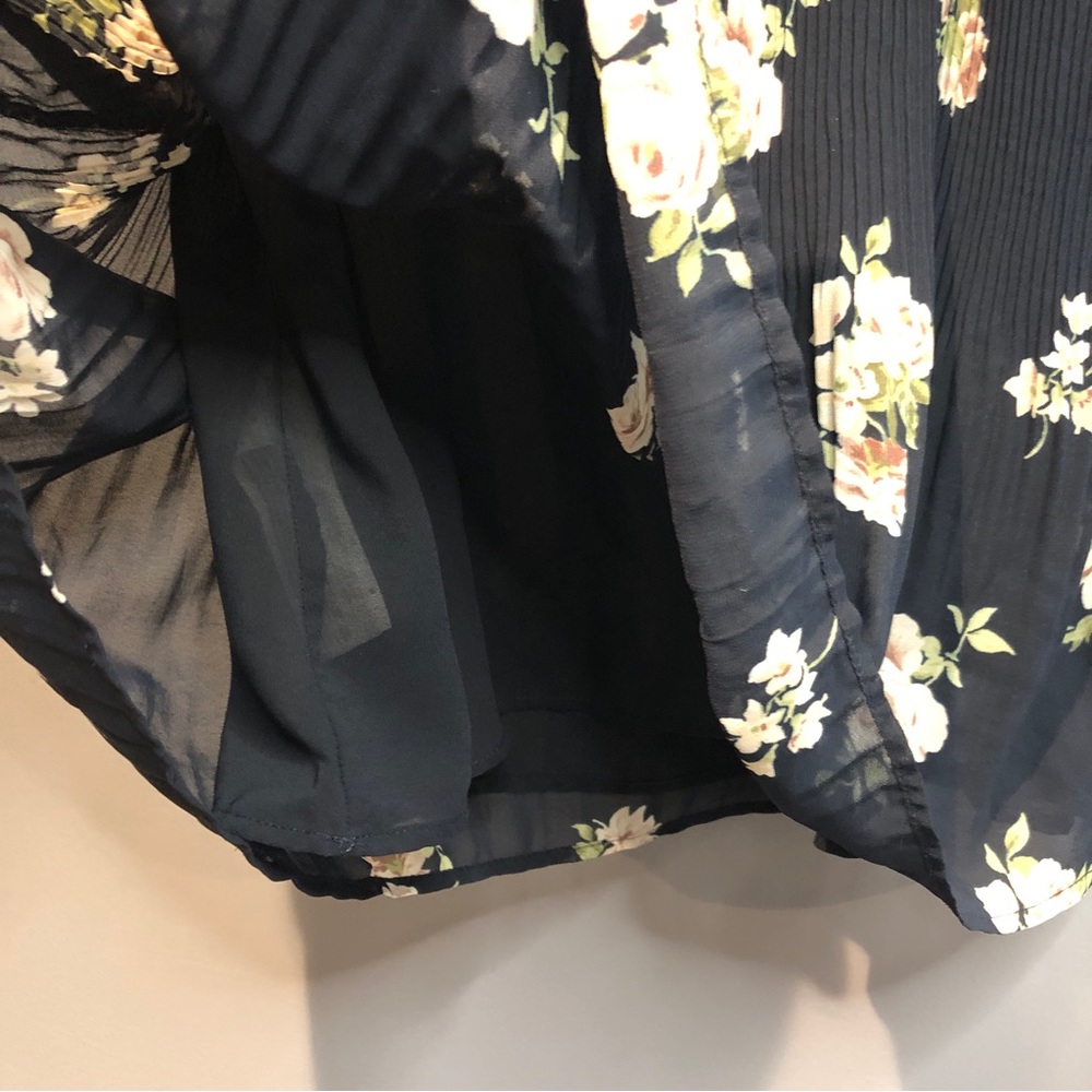 Abercrombie & Fitch Bohemian Floral Babydoll Accordion Pleated Flowy Tank Top - Picture 10 of 16